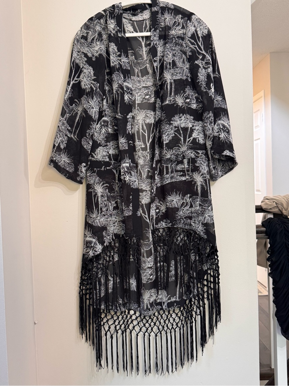 Vintage Y2K GUESS Black & White Tropical Fringe Kimono Duster